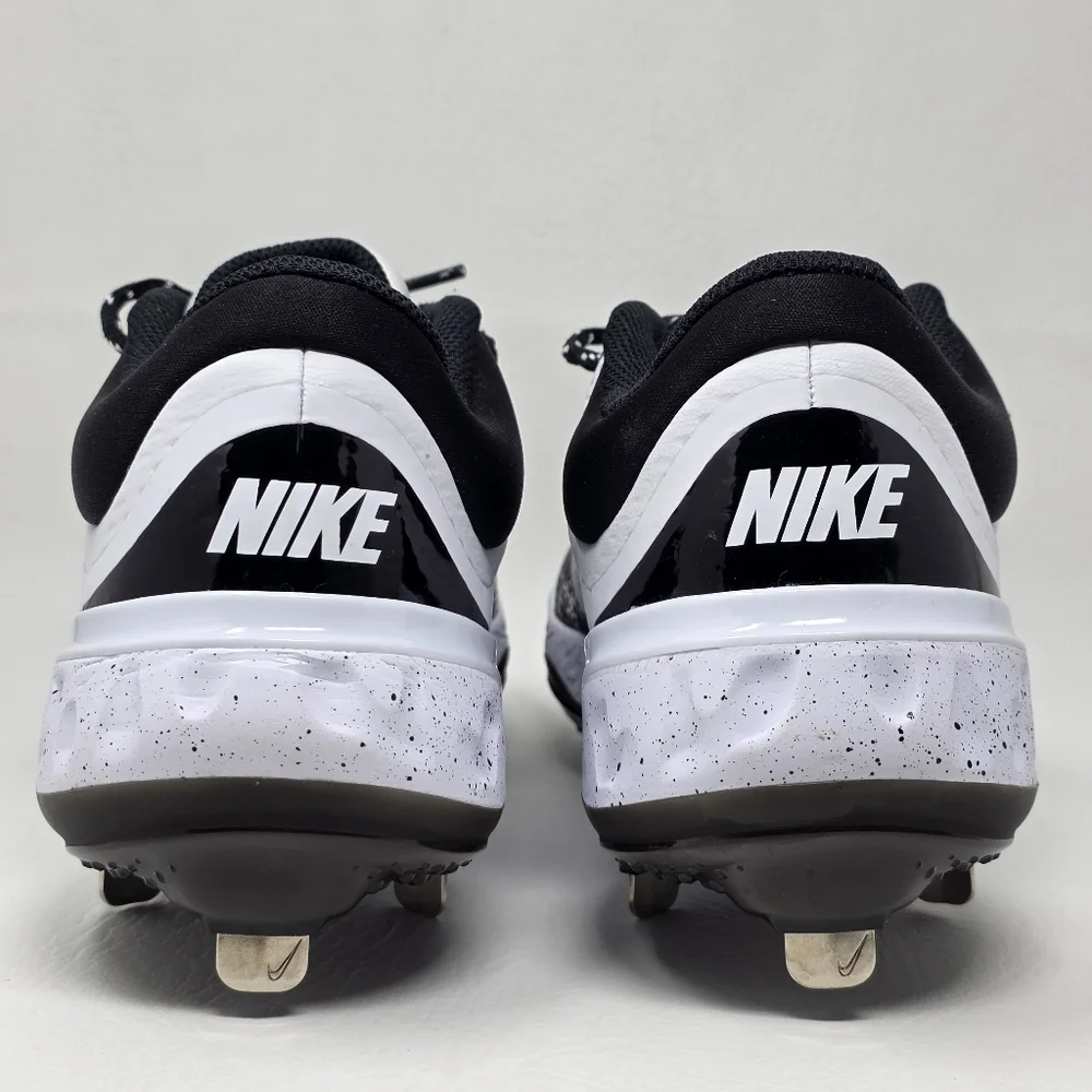 Nike Alpha Huarache Elite 4 Low Men's Size 7.5 White Metal Cleats FD2745-110 New